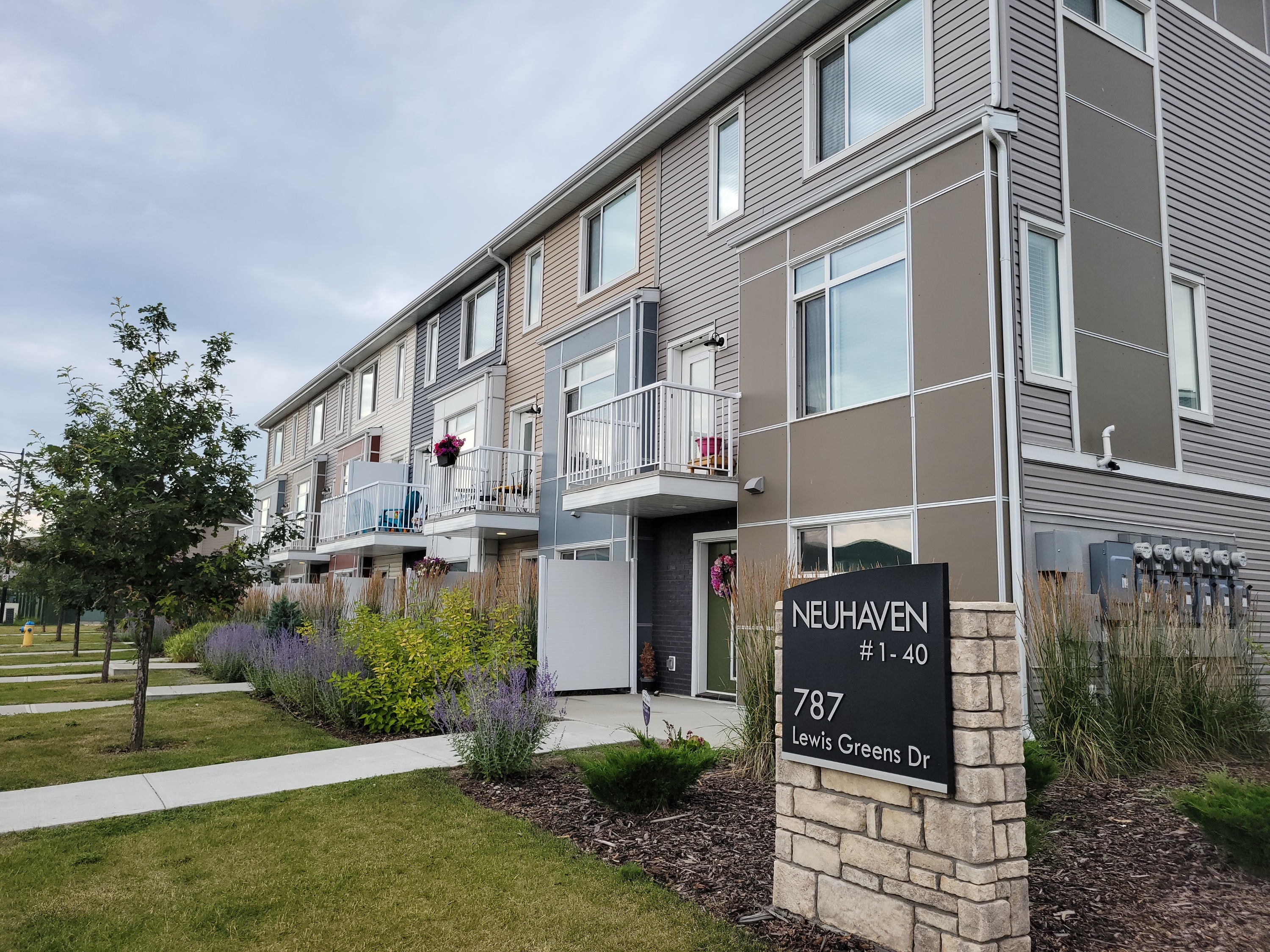 35 - 787 Lewis Greens Dr NW